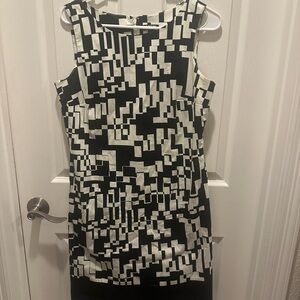 Apt. 9 Monochrome Abstract Mini Dress size 8